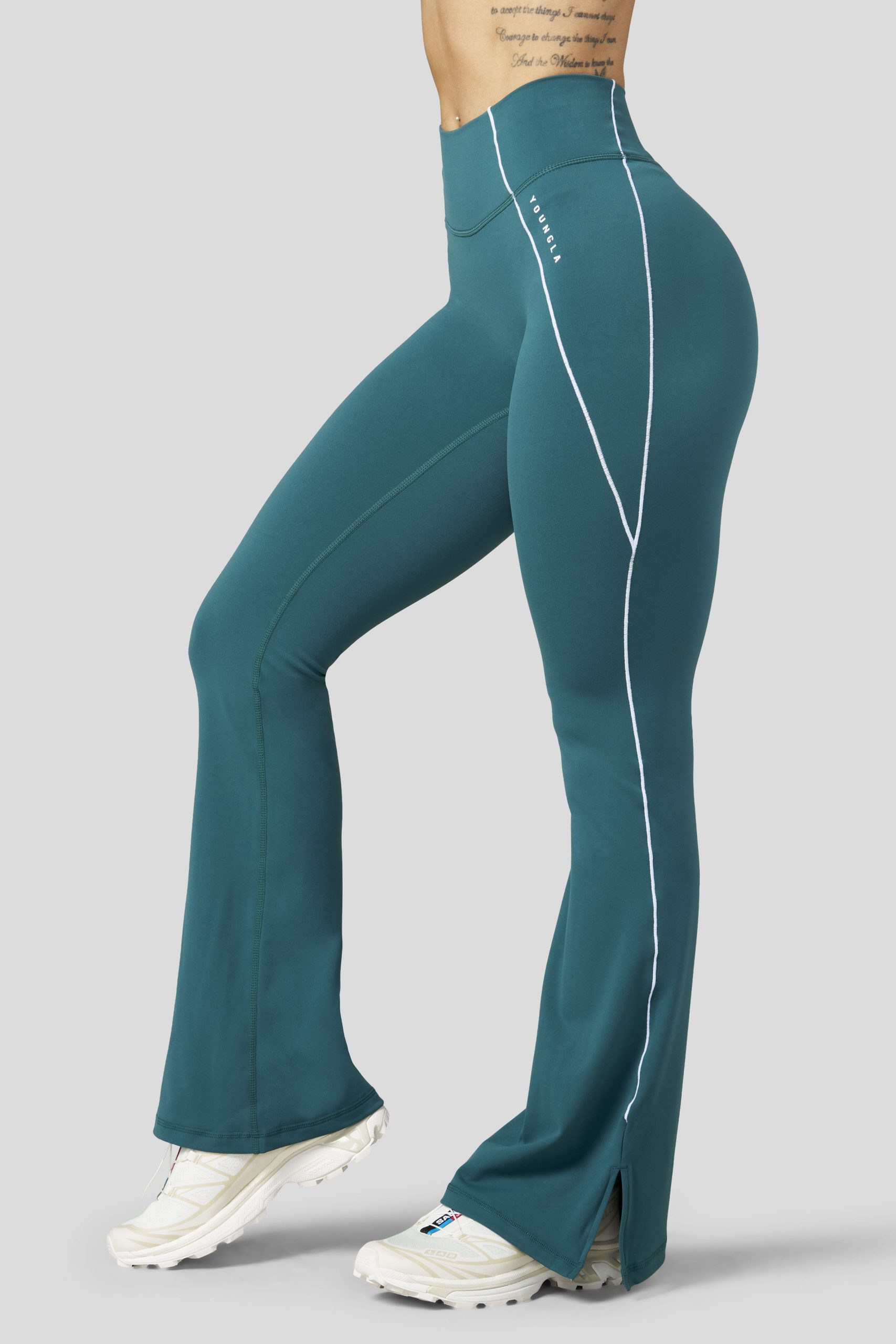 W2085 - Elevate Flare legging (Short) - Image 7