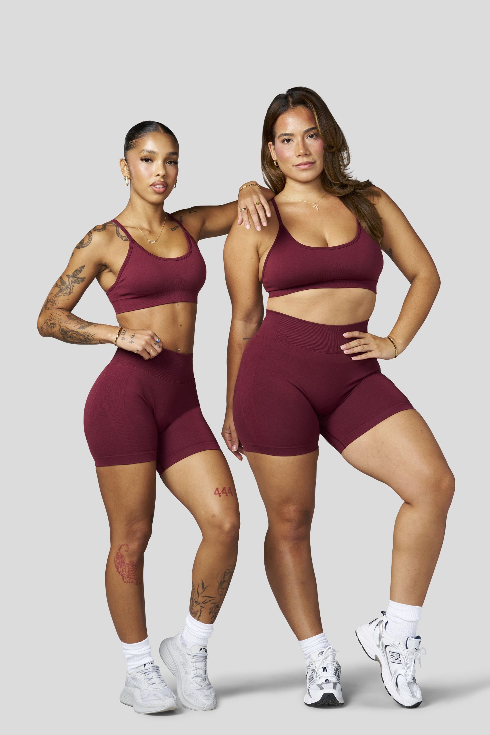 W148 - Curve Hourglass Seamless Short - Image 4