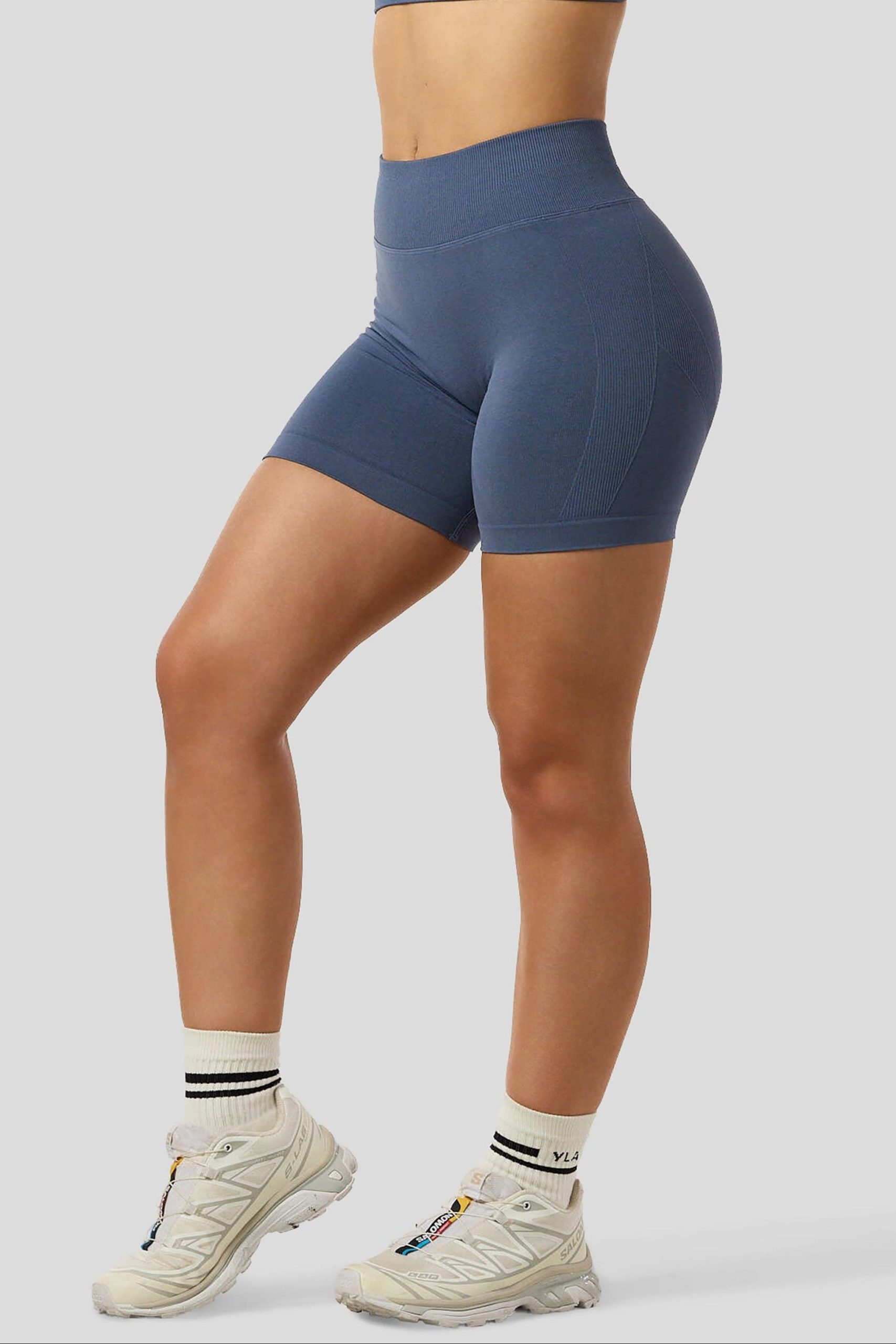 W148 - Curve Hourglass Seamless Short - Image 5