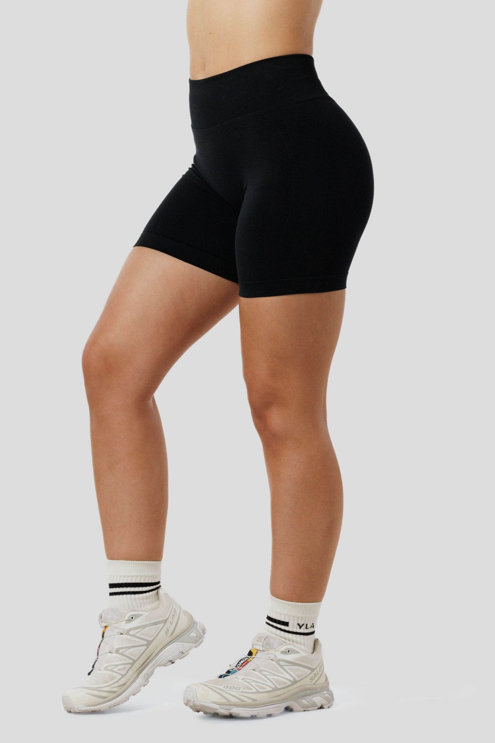 W148 - Curve Hourglass Seamless Short - Image 11
